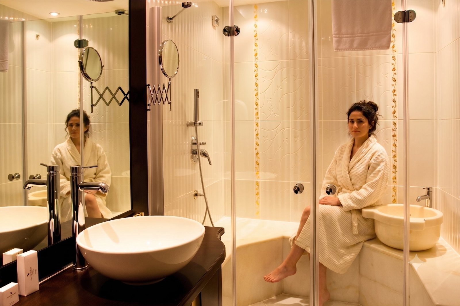 Ottoman Park Hotel — Guest room bathroom